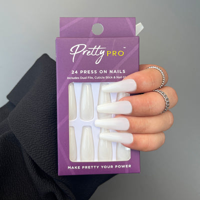 Press On False Nails Look On The White Side 24pcs